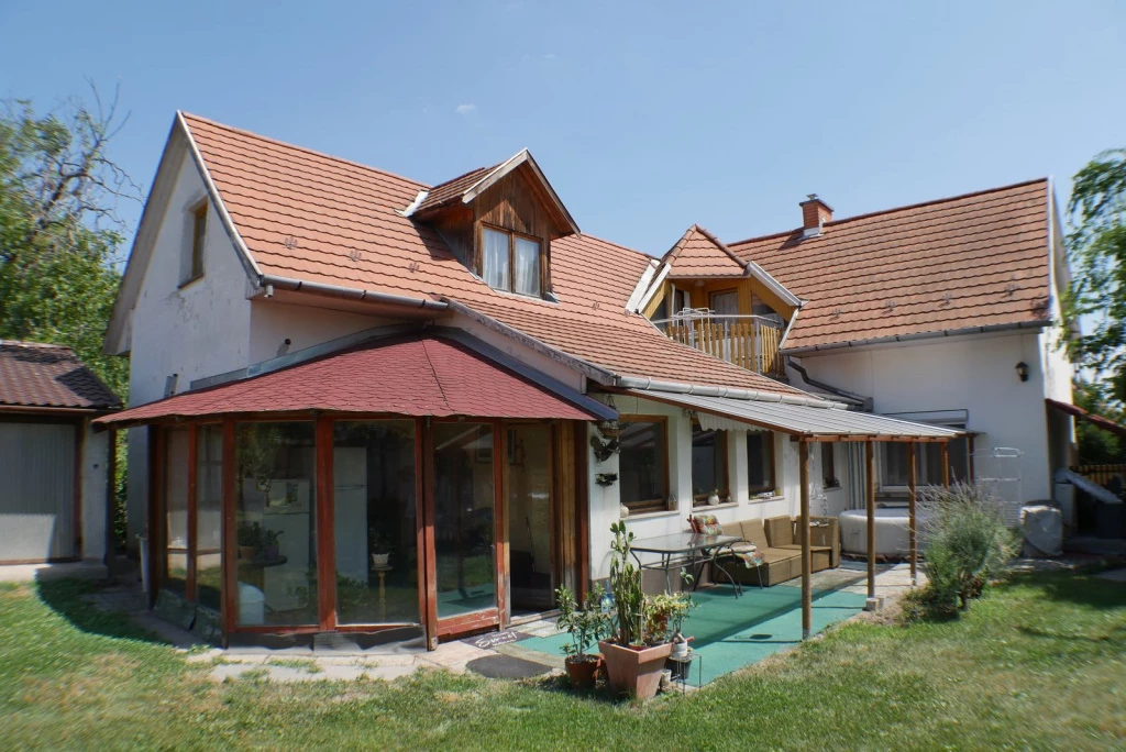 For sale house, Budapest XXI. kerület, Virág utca