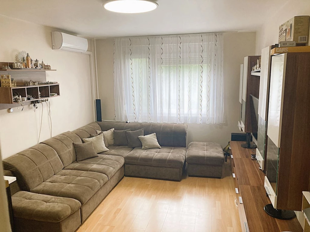 XV. Kerület, Késmárk utca, 64 m²-es, 2. emeleti, társasházi lakás