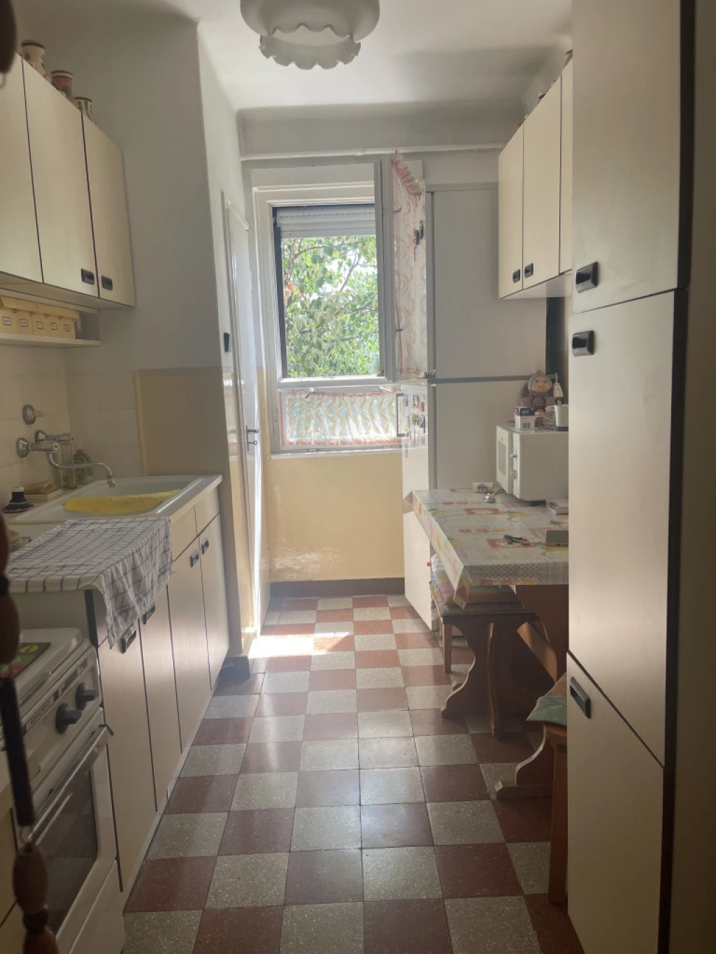 IV. Kerület, Perényi Zsigmond utca, 46 m²-es, 3. emeleti, társasházi lakás
