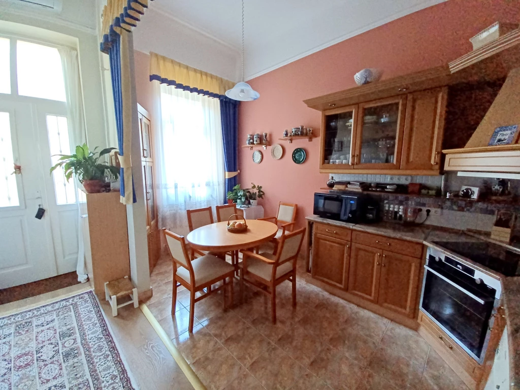 For sale condominium, Budapest VII. kerület, Kertre néző, Városligetnél Dembinszky utca