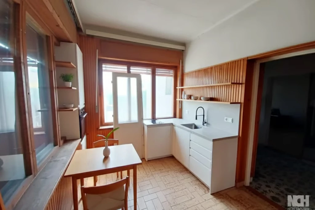 XVI. Kerület, Állás utca, 75 m²-es, családi ház, 2 szobás, jó állapotú
