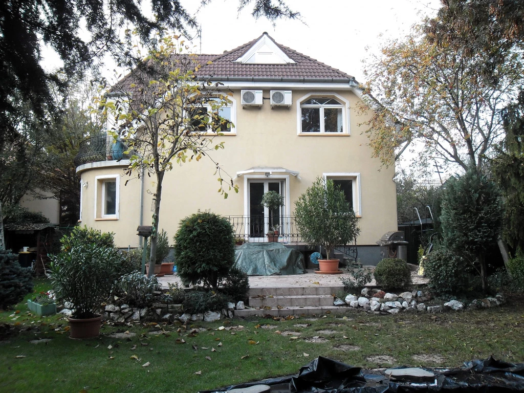 c3-1-name c2-1-name, Budapest X. kerület, Bodza utca