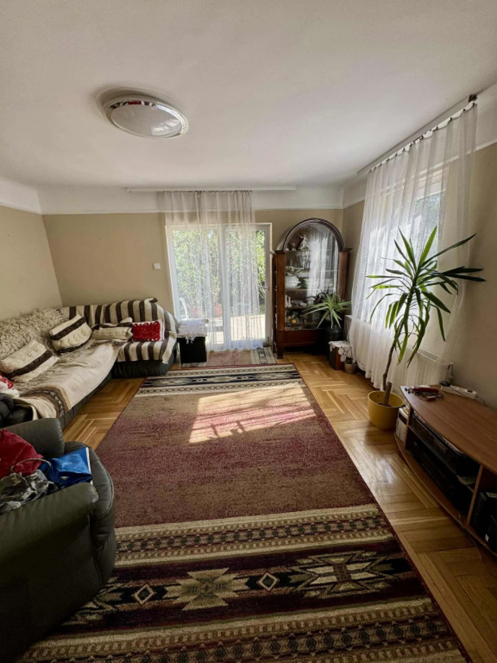 II. kerület, József Attila útja, 96 m²-es, családi ház, 2 szobás