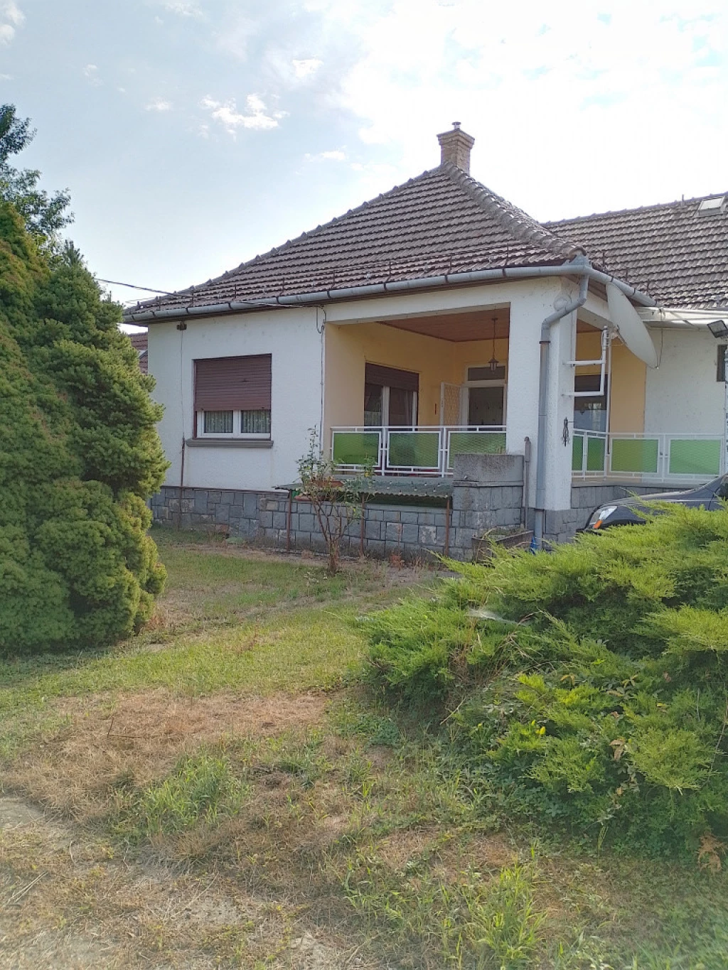 Heves, Fő út mellet, 108 m²-es, családi ház, 2+2 szobás, jó állapotú