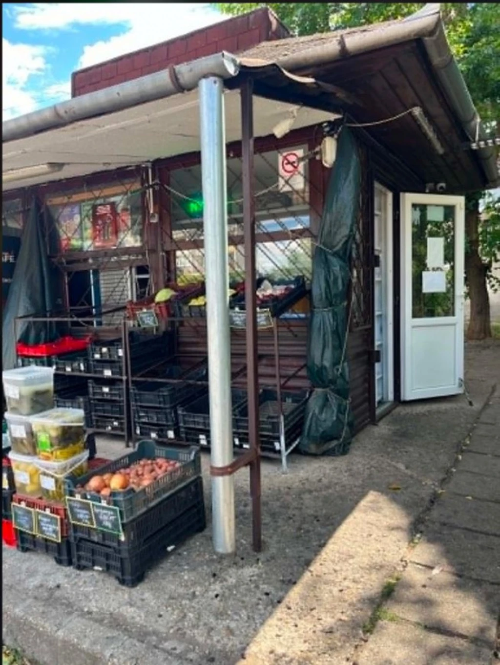XX. Kerület, Orsolya utca, 15 m²-es, üzlethelyiség utcai bejárattal