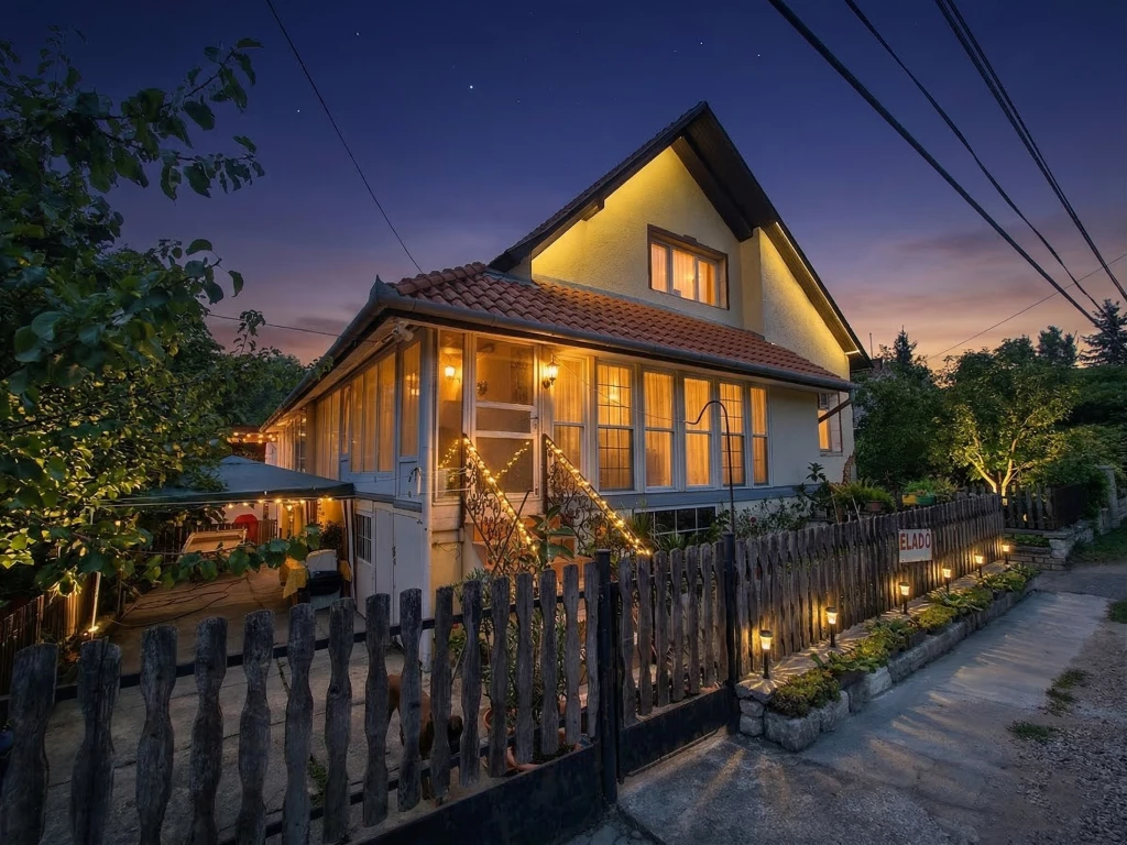 Sóskút, Mártírok útja, 152 m²-es, családi ház, 5 szobás, átlagos állapotú