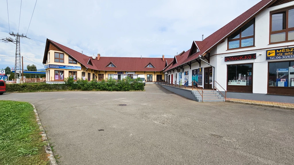 For sale store, Vác, Szent László út