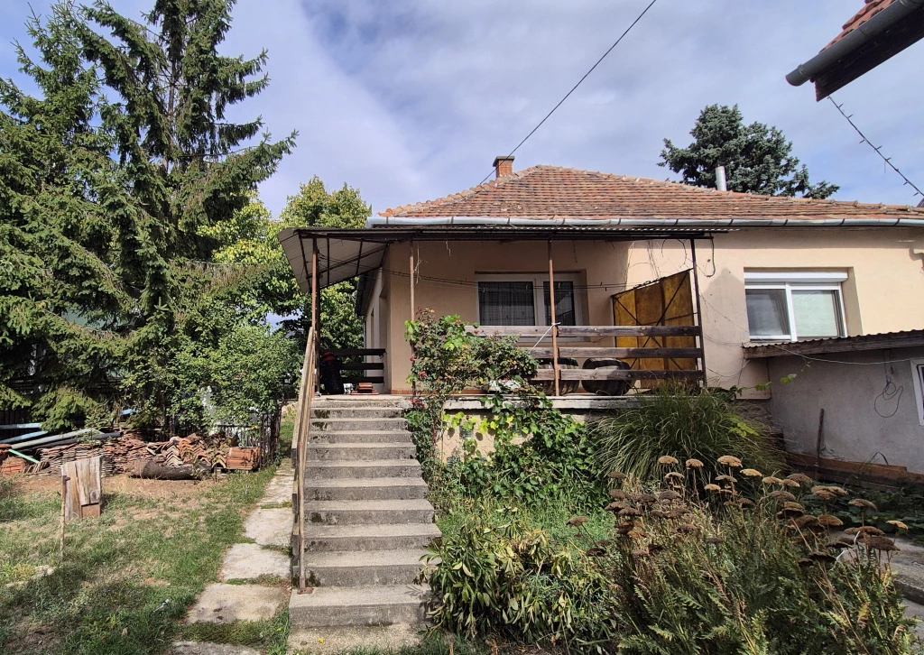 Maglód, Erzsébet körút környéki utca, 81 m²-es, társasházi lakás