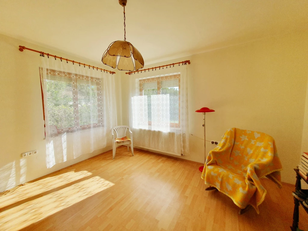 XVI. Kerület, Árpádföld kedvelt részén, 95 m²-es, családi ház