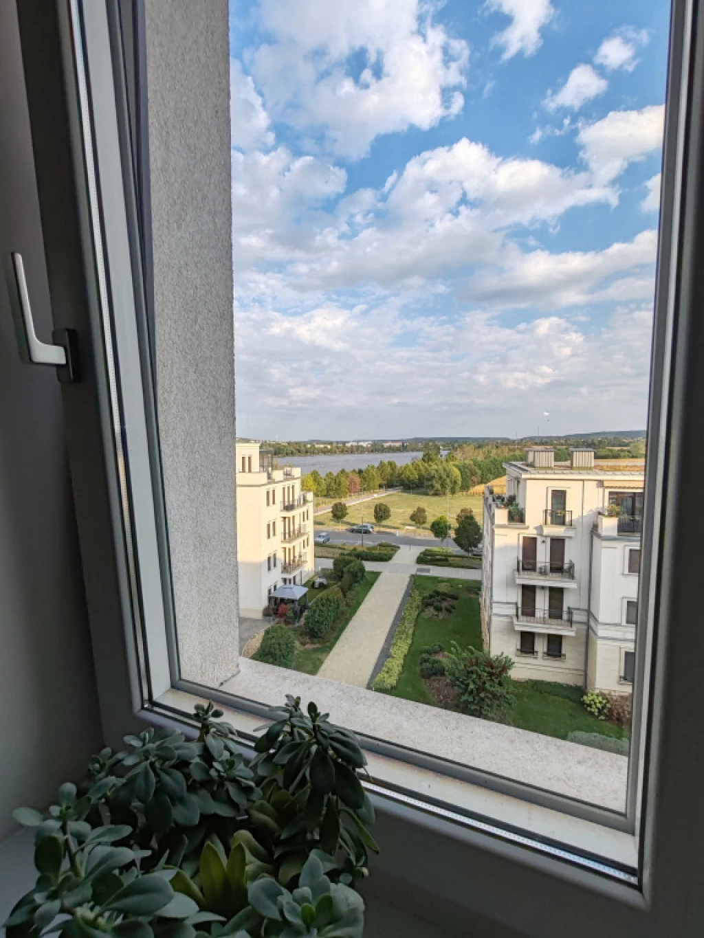 For rent condominium, Biatorbágy, Tópark