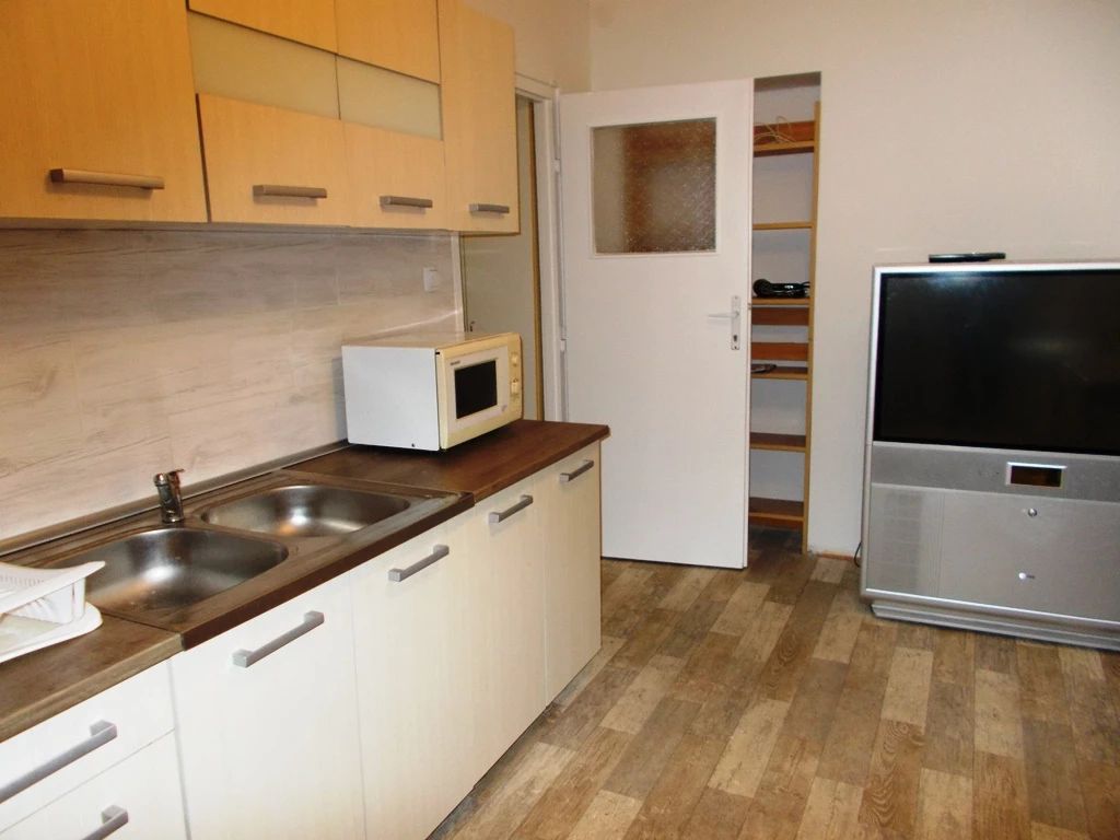 Szigetszentmiklós, Központi út, 62 m²-es, társasházi lakás, 2+1 szobás