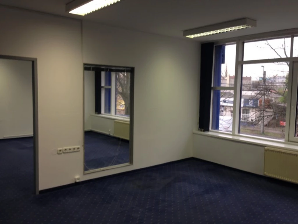 For rent office, office block, Budapest XIII. kerület, Röppentyű utca