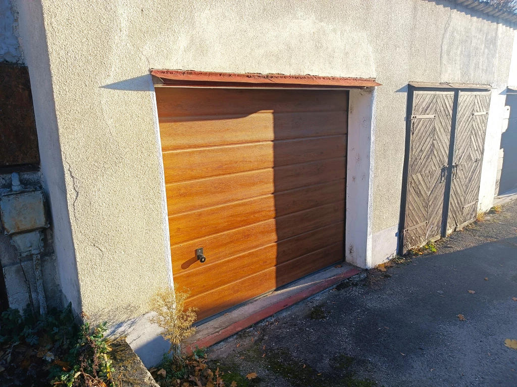 For sale detached garage, Vác, Landerer utca