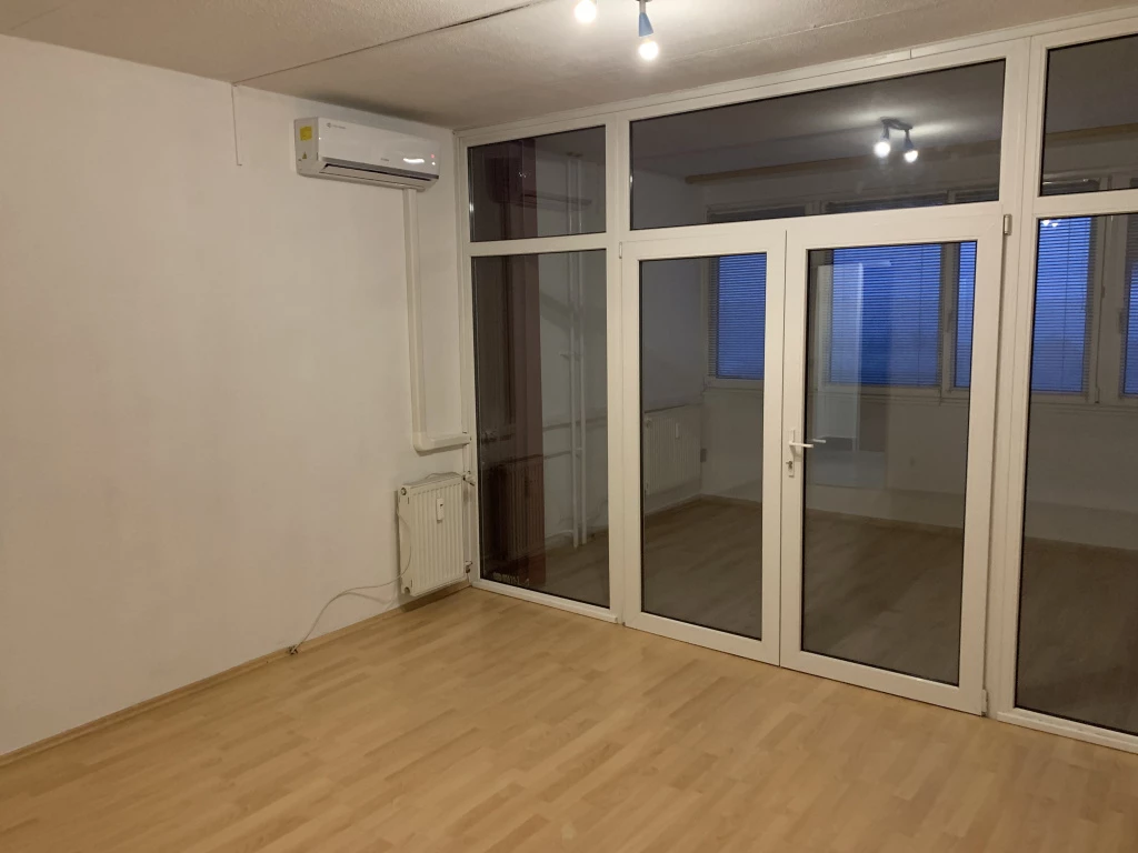 c3-1-name c2-21-name, Budapest XI. kerület, Menyecske utca