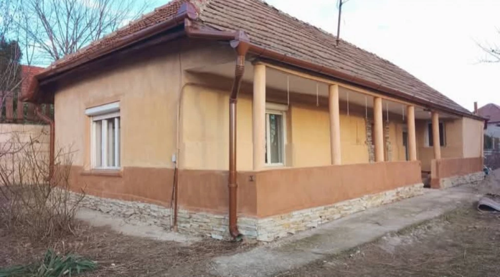 Úri, Kossuth Lajos utca környéki utca, 50 m²-es, családi ház