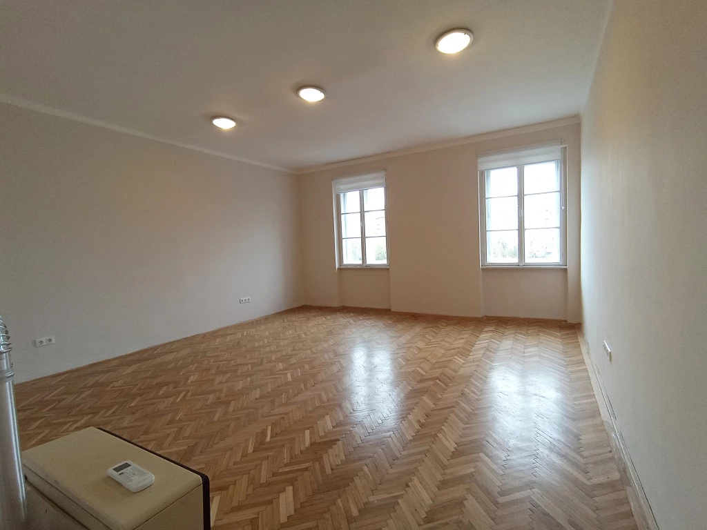 X. Kerület, Gyömrői út, 48 m²-es, társasházi lakás, 1 szobás, átlagos állapotú