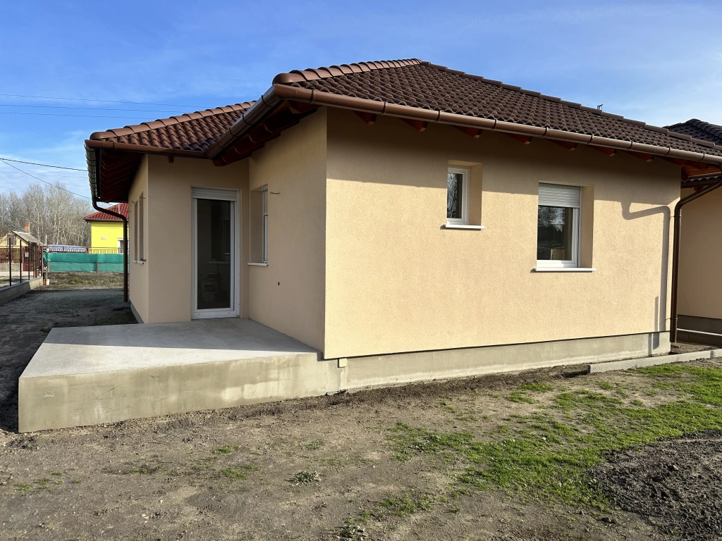 Bugyi, Új építésű, 454 m²-es, ikerház, 4 szobás, kiváló állapotú