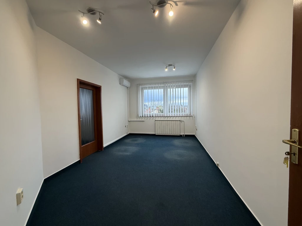 For rent store, Budapest XIV. kerület, Nagy Lajos király útja