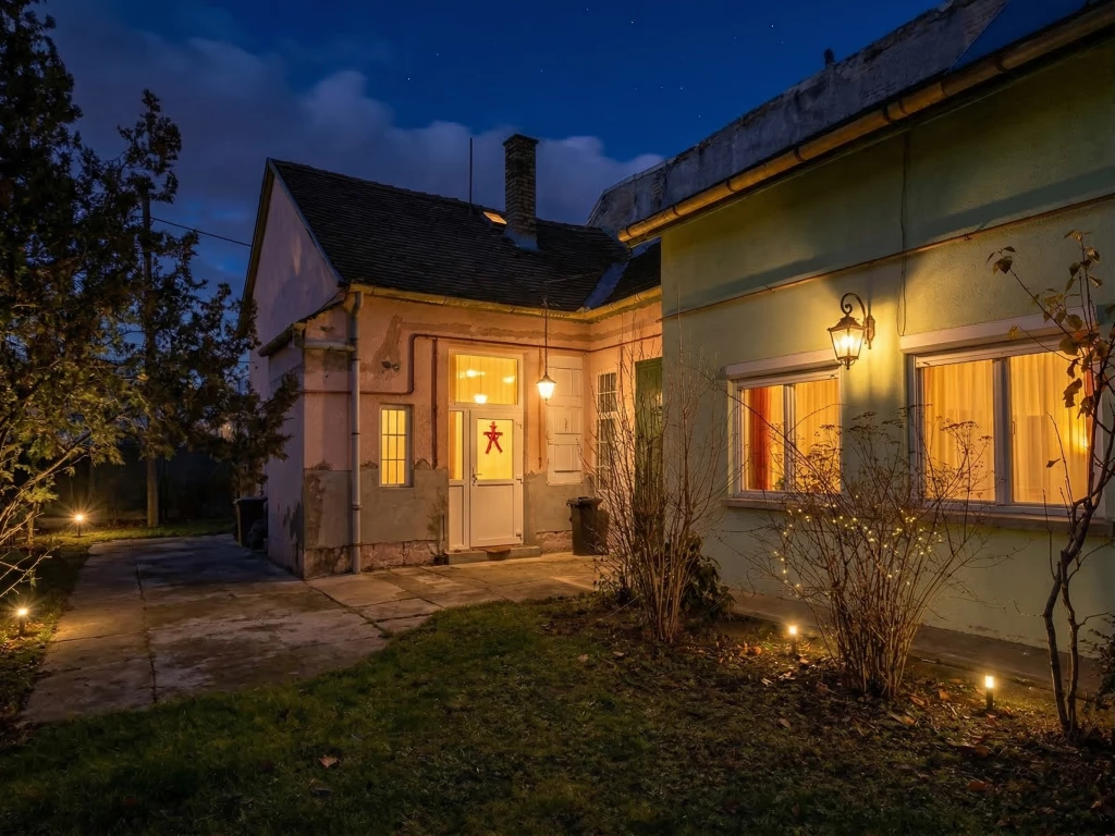 XIX. Kerület, Jókai utca, 82 m²-es, 2 generációs, családi ház