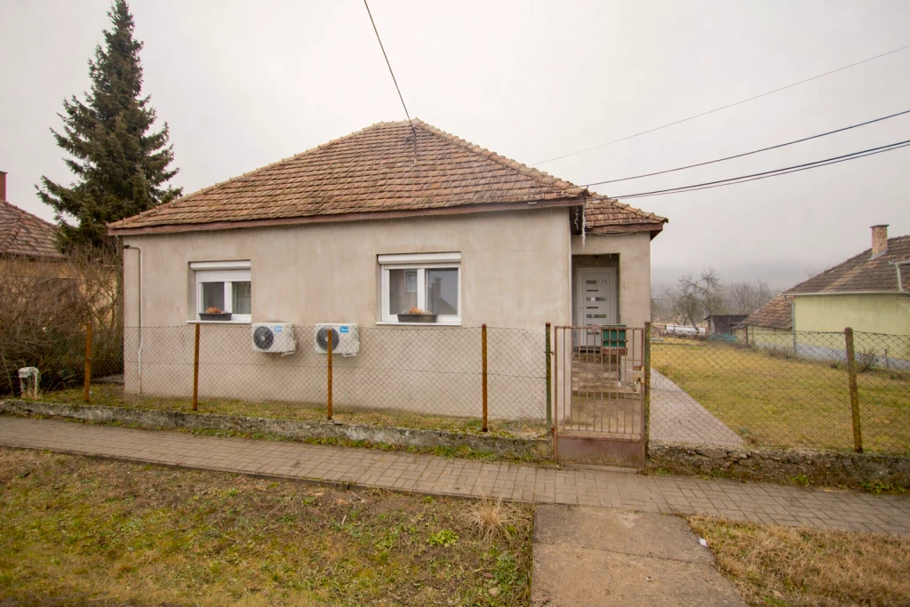 Csővár, Rákóczi Ferenc utca, 90 m²-es, családi ház, 3 szobás