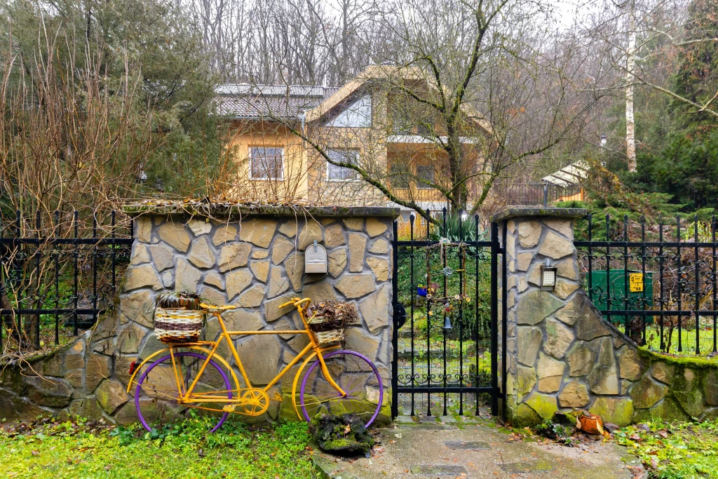 Szokolya, TÖRÖK PATAK utca, 243 m²-es, családi ház, 4 szobás