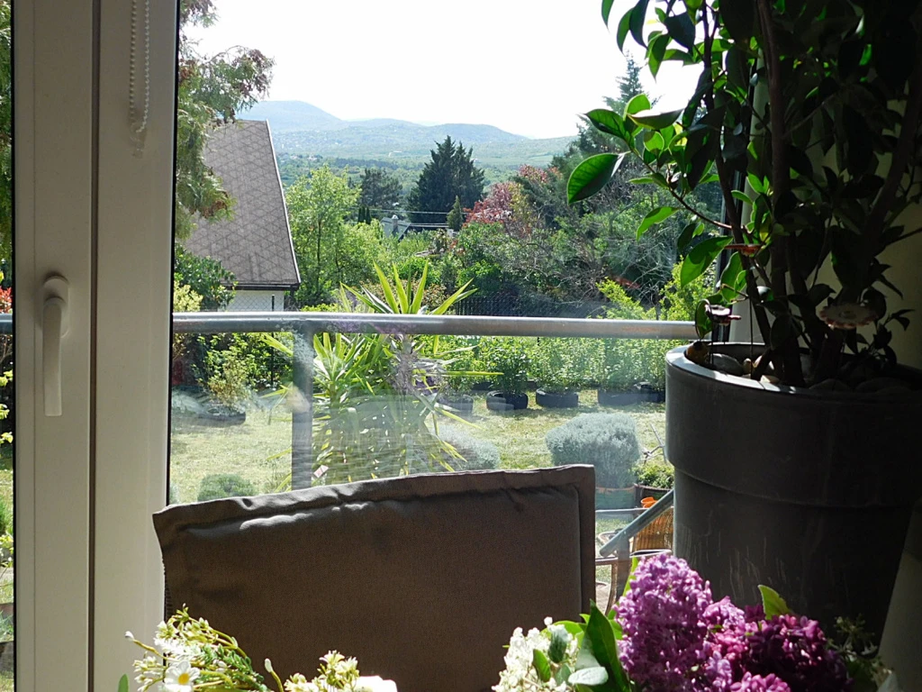 Szentendre, Napos sétány, 117 m²-es, családi ház, 4 szobás, jó állapotú