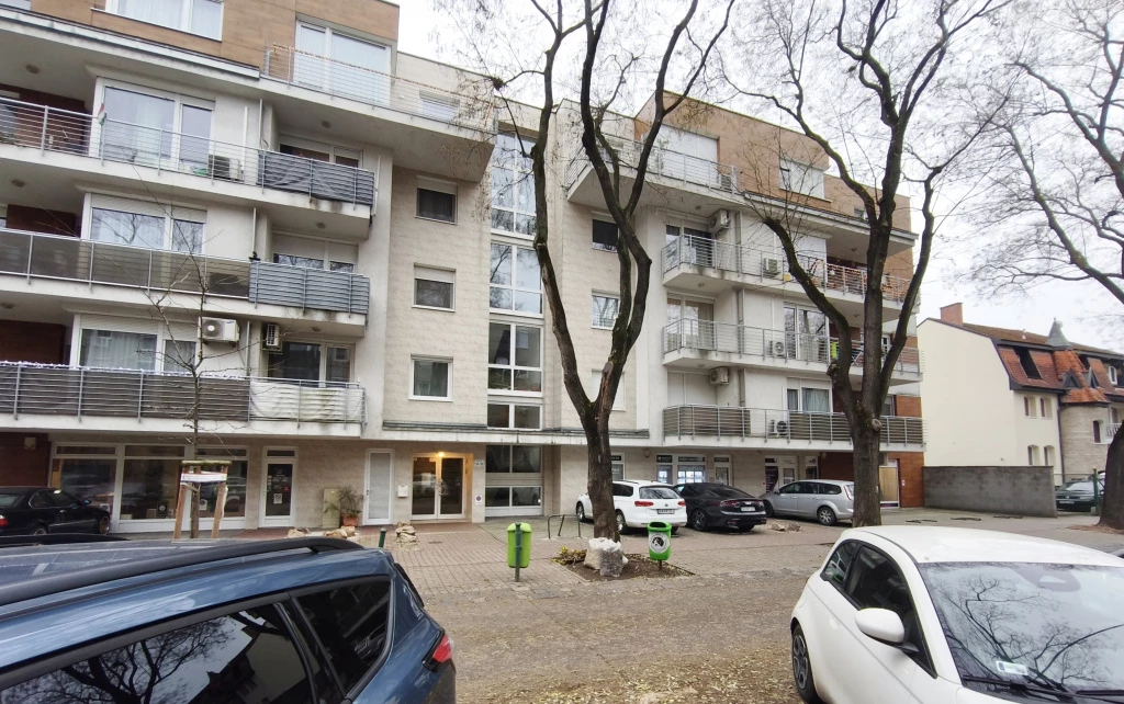 XIII. Kerület, Tatai u. környéke, 69 m²-es, társasházi lakás, 3 szobás