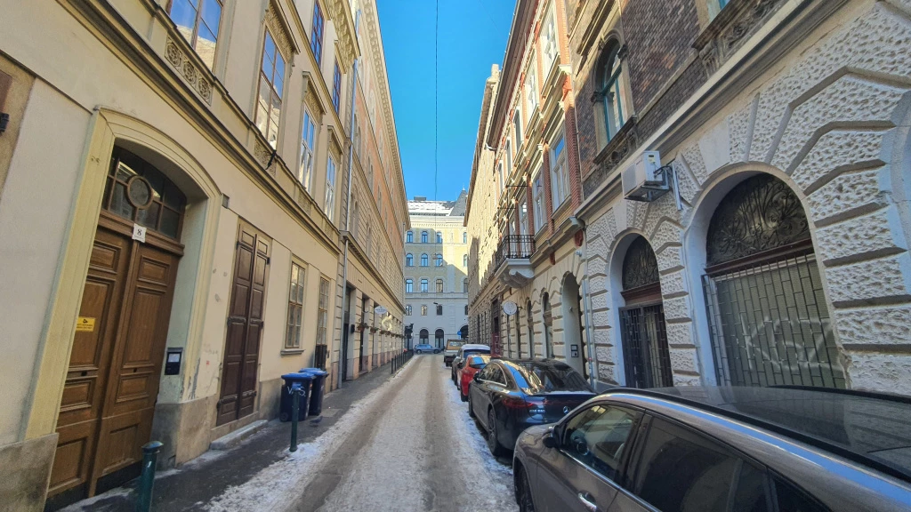 For sale condominium, Budapest VI. kerület, ANDRÁSSY ÚT mellett