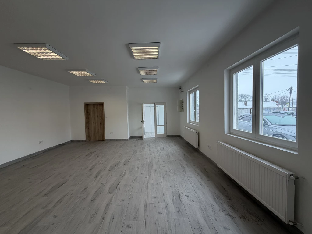 Halásztelek, Főúton, 236 m²-es, üzlethelyiség utcai bejárattal