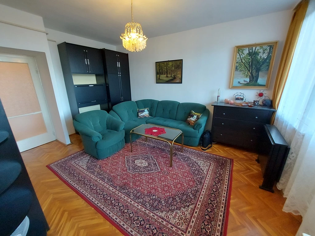 III. Kerület, Folyóka utca, 46 m²-es, társasházi lakás, 1+1 szobás