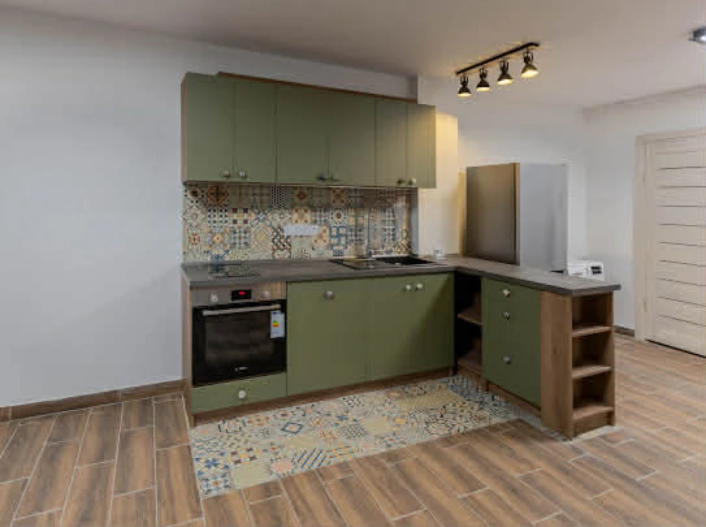 III. Kerület, Vörösvári út, 36 m²-es, társasházi lakás, 1 szobás