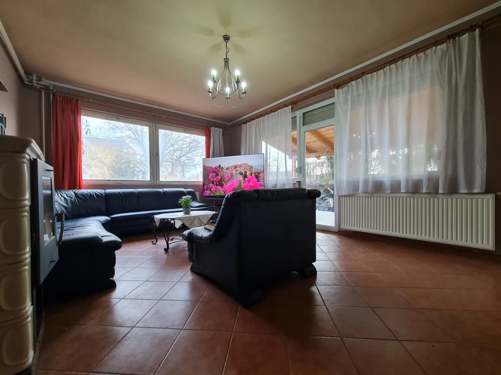 Szigetszentmiklós, Boglya utca, 170 m²-es, családi ház, 6+2 szobás