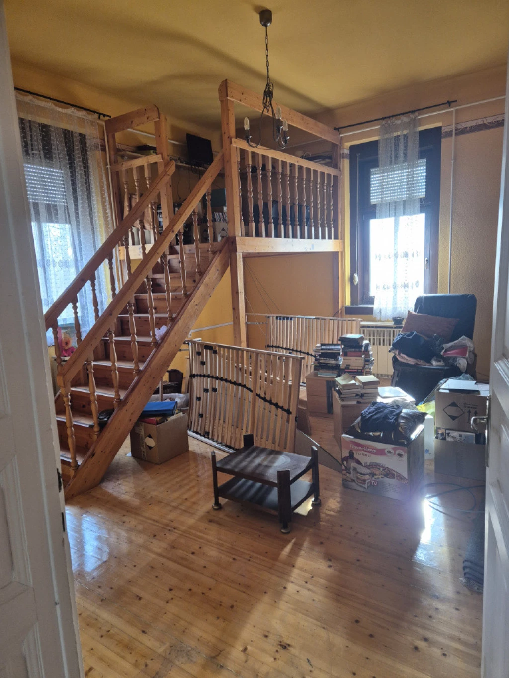 Aszód, Baross utca, 112 m²-es, társasházi lakás, 3 szobás, átlagos állapotú