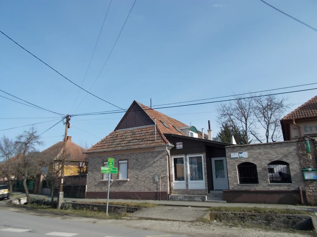 Bogács, Táncsics M út, 380 m²-es, 3 generációs, családi ház, 7+2 szobás