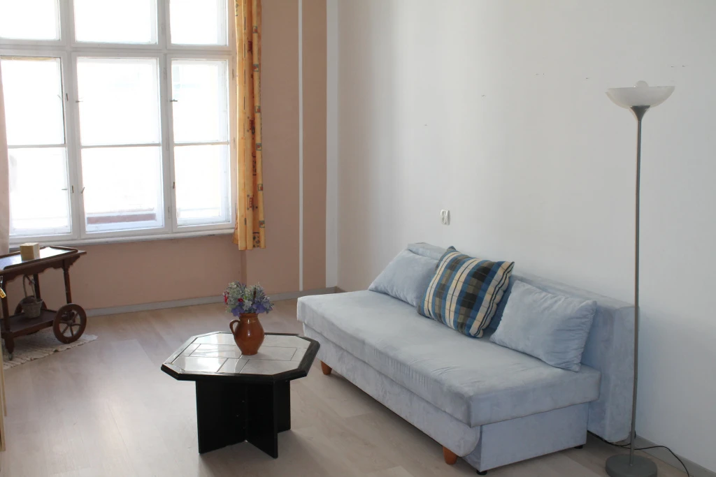 XIV. Kerület, Angol utca, 45 m²-es, társasházi lakás, 1 szobás