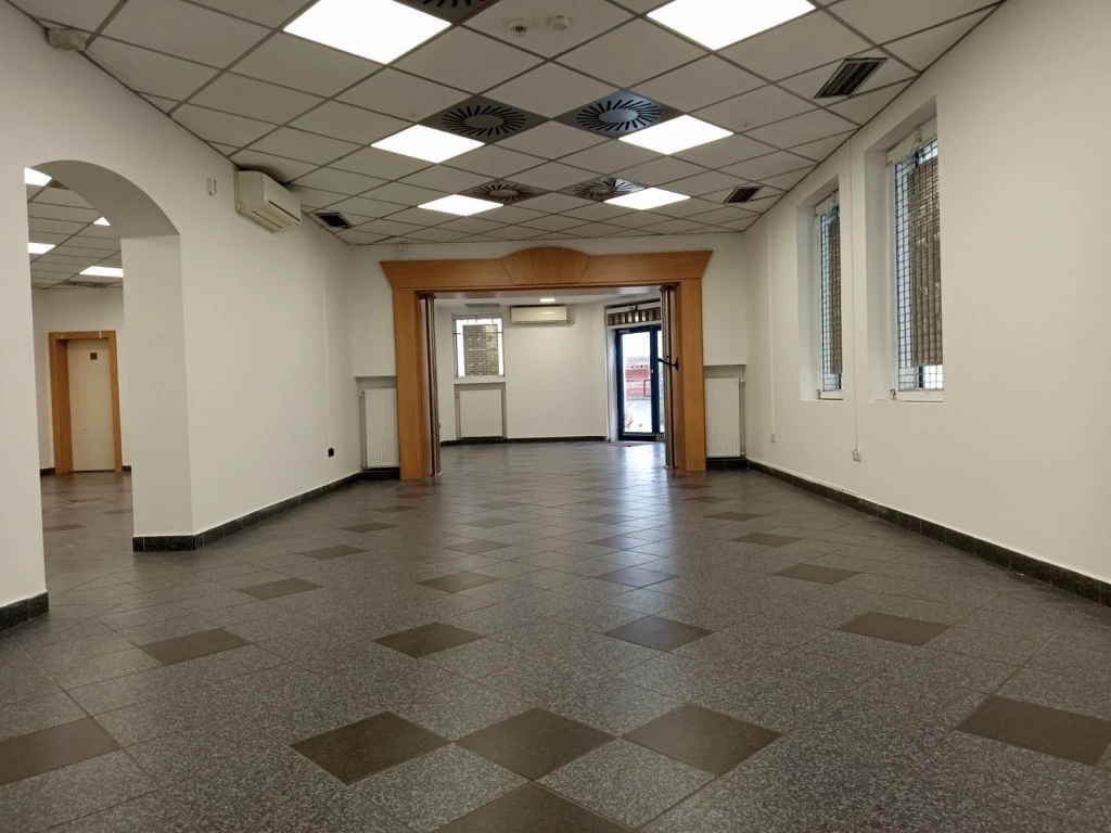 For rent store, Budapest XIV. kerület, Nagy gyalogosforgalmú főútvonalnál út