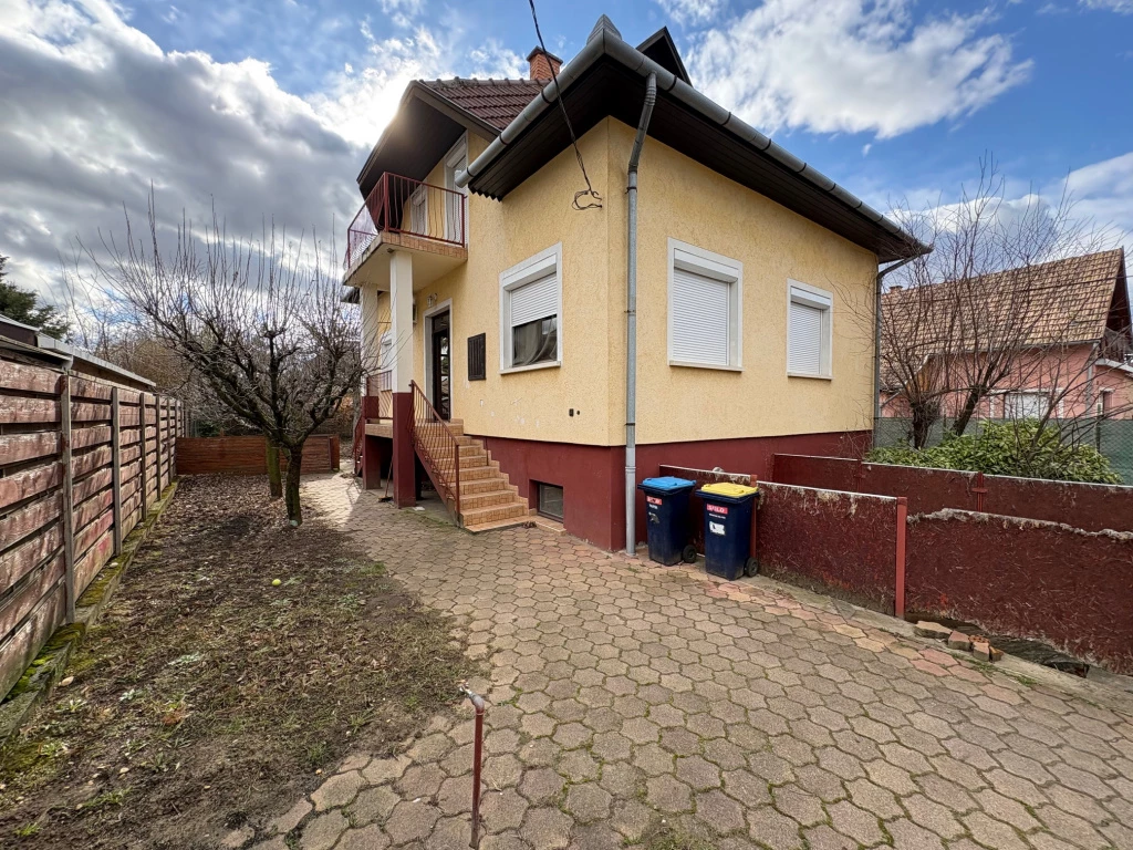 XVIII. Kerület, Ferihegy, 150 m²-es, családi ház, 0 szobás, jó állapotú