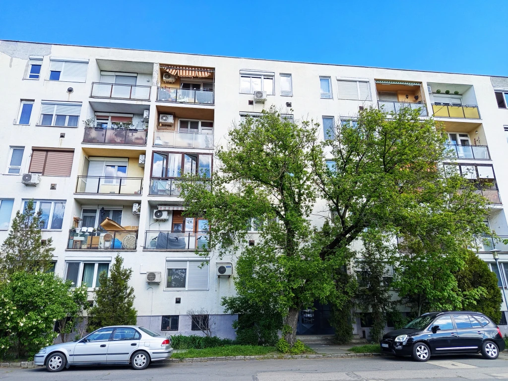 XIV. Kerület, Angol utca, 47 m²-es, társasházi lakás, 2 szobás