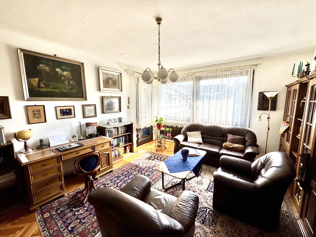 c3-1-name c2-21-name, Budapest XI. kerület, Solt utca