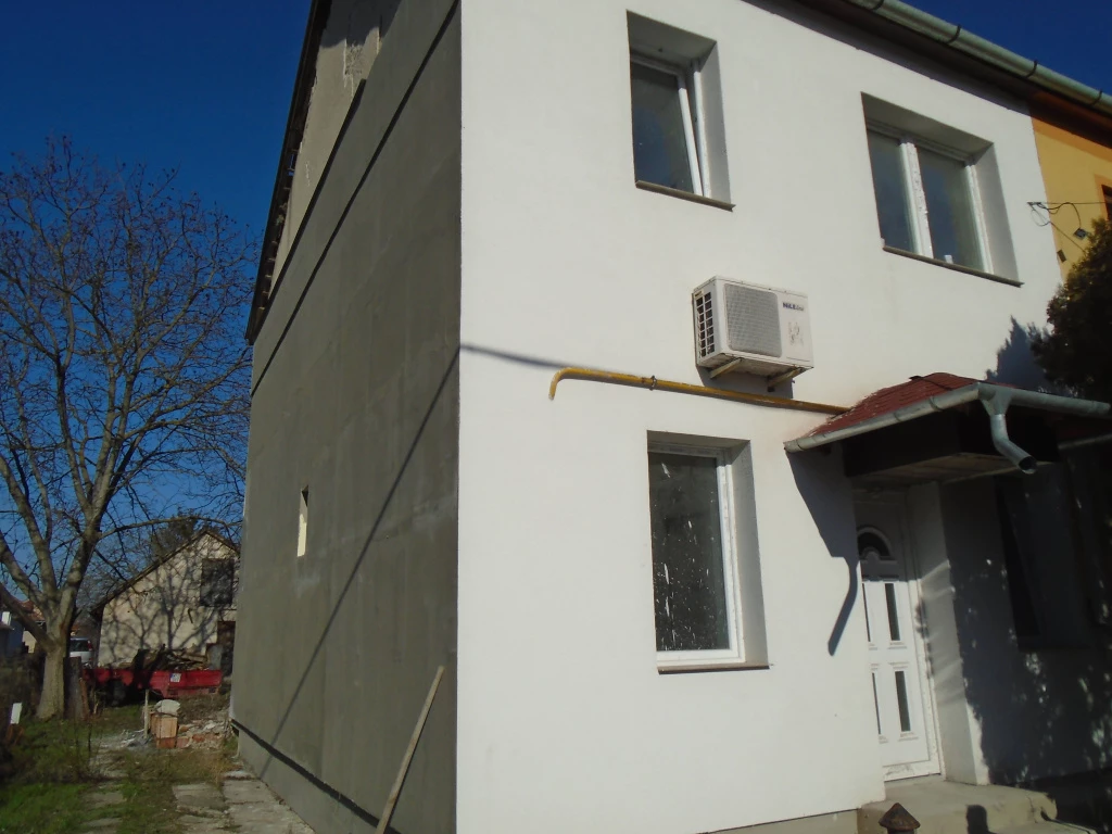 Tiszakécske, Móricz Zsigmond utca, 85 m²-es, társasházi lakás