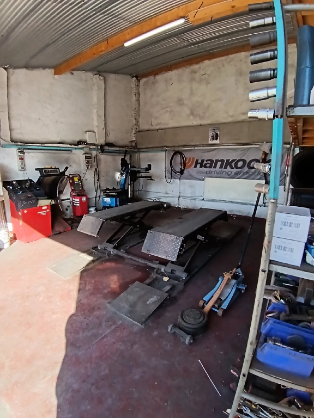 Gyál, Forgalmas út, 157 m²-es, üzlethelyiség utcai bejárattal