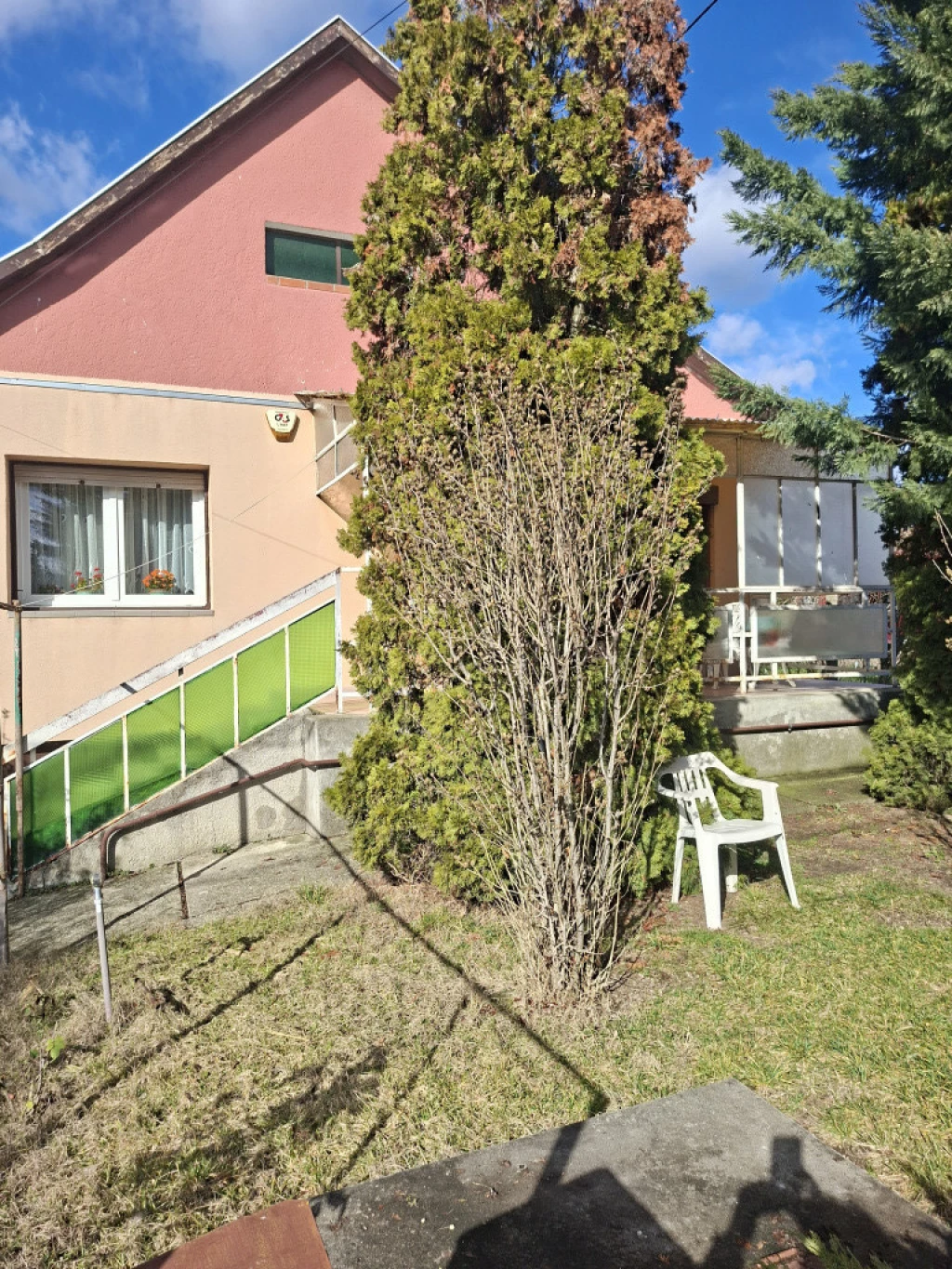 Fót, Kazinczy Ferenc utca, 90 m²-es, 2 generációs, családi ház