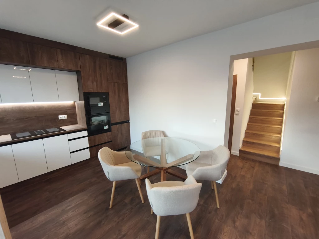 Kerepes, Széphegy, 165 m²-es, családi ház, 4 szobás, kiváló állapotú