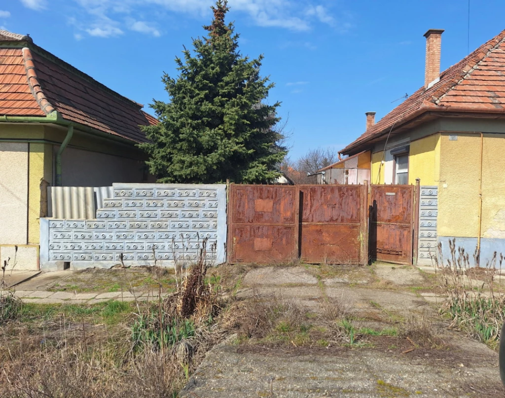 Ceglédbercel, Rákóczi utca, 83 m²-es, családi ház, 2 szobás