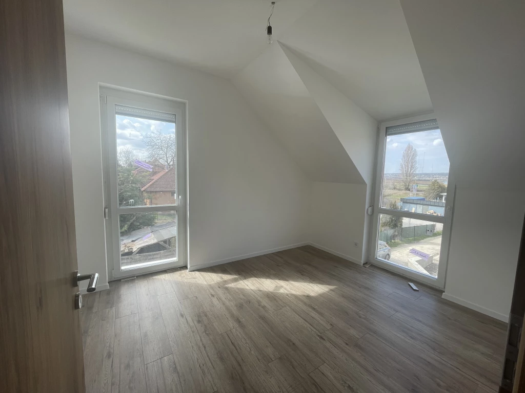 c3-1-name c2-2-name, Velence, Tájékoztató utca