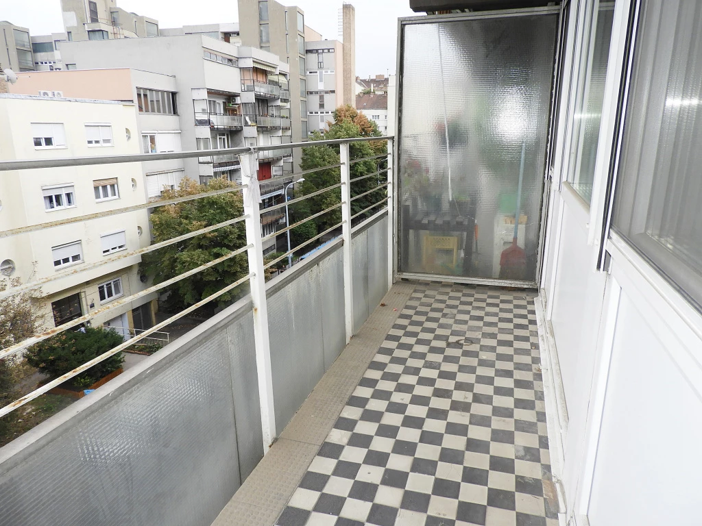 c3-2-name c2-21-name, Budapest II. kerület, Fazekas utca