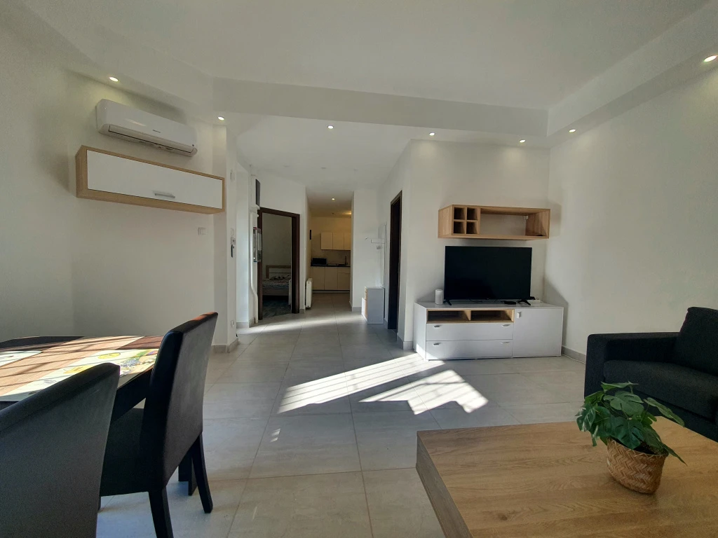 XIII. Kerület, CSANÁDY utca, 68 m²-es, társasházi lakás, 3 szobás