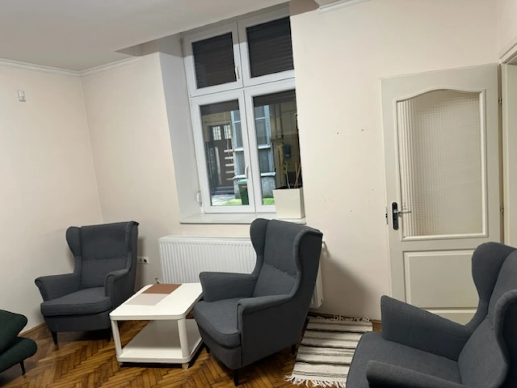 c3-1-name c2-21-name, Budapest XI. kerület, Karinthy Frigyes utca