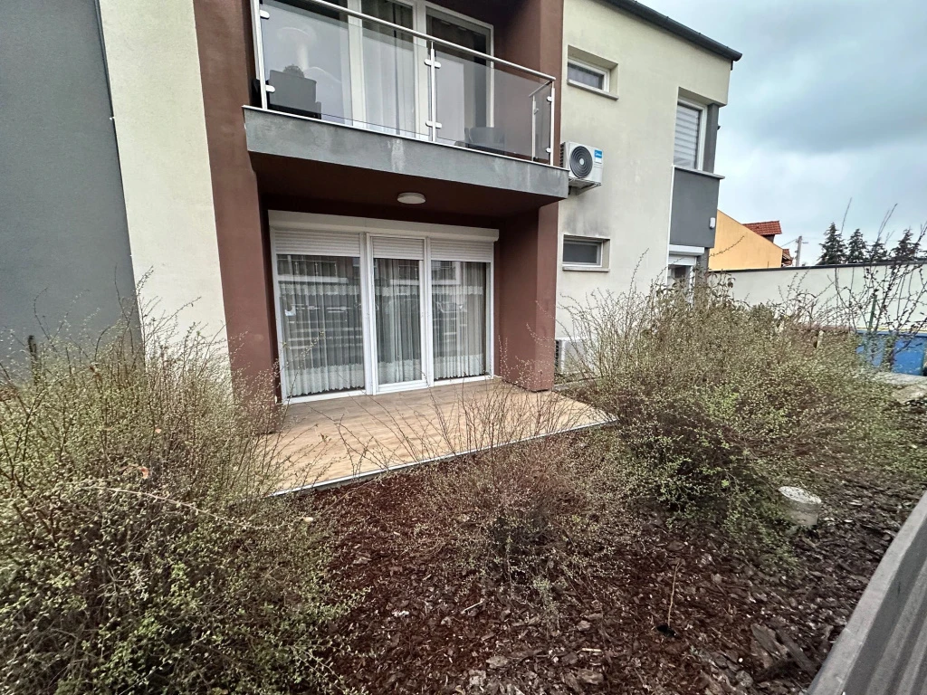 Hatvan, István király utca, 45 m²-es, társasházi lakás, 2 szobás