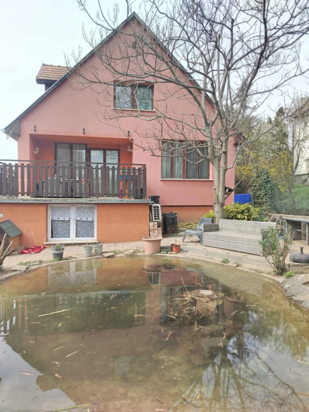 Budakeszi, Barackvirág utca, 240 m²-es, 2 generációs, családi ház